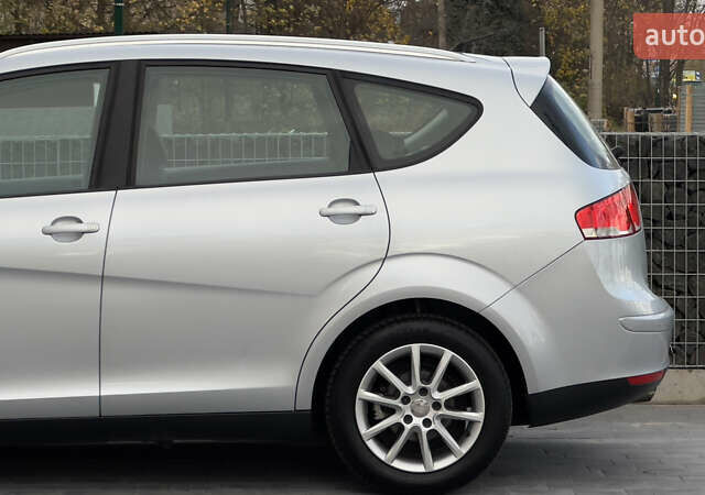 Серый Сеат Altea XL, объемом двигателя 1.4 л и пробегом 214 тыс. км за 6490 $, фото 12 на Automoto.ua