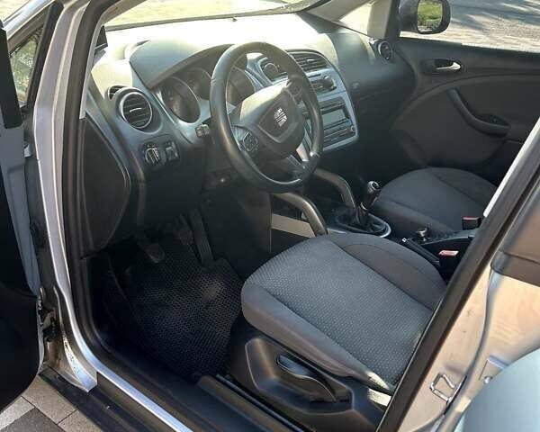 Серый Сеат Altea XL, объемом двигателя 1.6 л и пробегом 360 тыс. км за 6950 $, фото 4 на Automoto.ua
