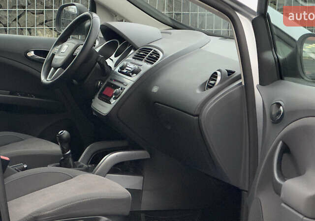 Серый Сеат Altea XL, объемом двигателя 1.4 л и пробегом 214 тыс. км за 6490 $, фото 106 на Automoto.ua