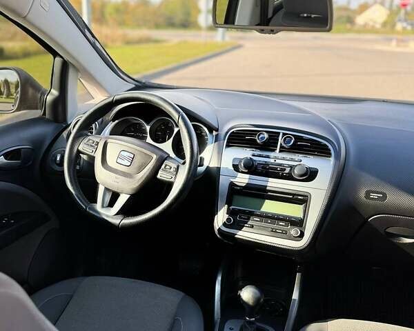 Сірий Сеат Altea XL, об'ємом двигуна 1.6 л та пробігом 171 тис. км за 7900 $, фото 5 на Automoto.ua