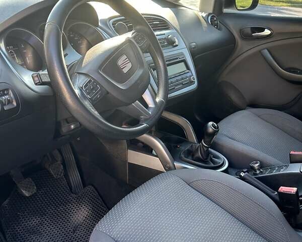 Серый Сеат Altea XL, объемом двигателя 1.6 л и пробегом 360 тыс. км за 6950 $, фото 9 на Automoto.ua