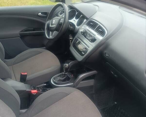 Сірий Сеат Altea XL, об'ємом двигуна 1.4 л та пробігом 195 тис. км за 6800 $, фото 10 на Automoto.ua