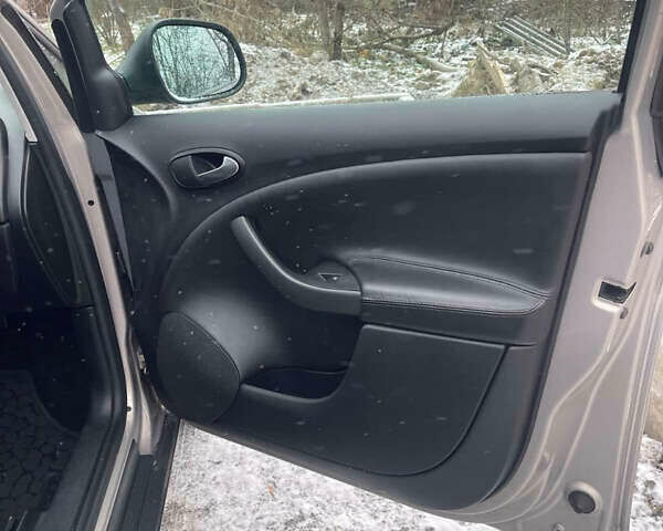 Серый Сеат Altea XL, объемом двигателя 1.6 л и пробегом 204 тыс. км за 8700 $, фото 18 на Automoto.ua