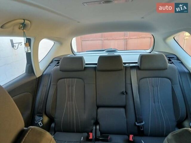 Сеат Altea XL 2012 у Харкові на Automoto.ua Сірий Сеат Altea XL, об'ємом двигуна 1.6 л та пробігом 155 тис. км за 7200 $, фото 5 на Automoto.ua