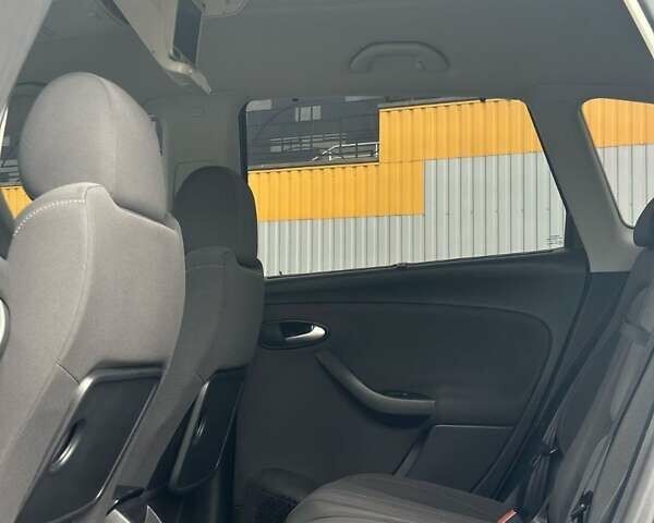 Сеат Altea XL 2012 в Виннице на Automoto.ua Серый Сеат Altea XL, объемом двигателя 1.98 л и пробегом 270 тыс. км за 8499 $, фото 7 на Automoto.ua