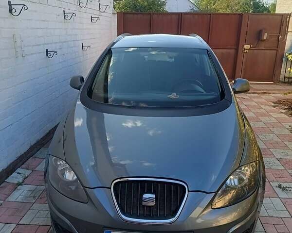 Сеат Altea XL 2012 у Харкові на Automoto.ua Сірий Сеат Altea XL, об'ємом двигуна 1.6 л та пробігом 155 тис. км за 7200 $, фото 13 на Automoto.ua