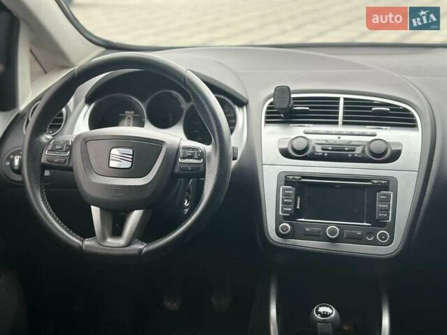 Сеат Altea XL 2012 в Виннице на Automoto.ua Серый Сеат Altea XL, объемом двигателя 1.98 л и пробегом 270 тыс. км за 8499 $, фото 6 на Automoto.ua