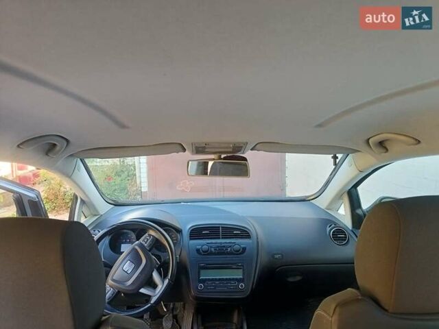 Сеат Altea XL 2012 у Харкові на Automoto.ua Сірий Сеат Altea XL, об'ємом двигуна 1.6 л та пробігом 155 тис. км за 7200 $, фото 3 на Automoto.ua