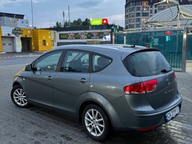Сірий Сеат Altea XL, об'ємом двигуна 1.6 л та пробігом 333 тис. км за 7500 $, фото 1 на Automoto.ua