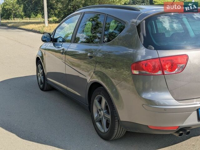 Серый Сеат Altea XL, объемом двигателя 2 л и пробегом 240 тыс. км за 8000 $, фото 3 на Automoto.ua