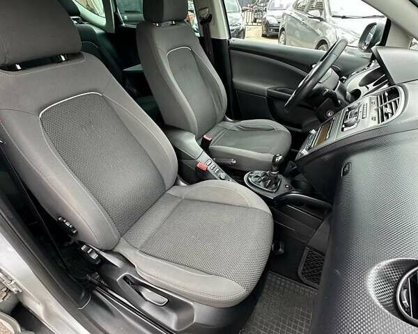 Серый Сеат Altea XL, объемом двигателя 1.6 л и пробегом 217 тыс. км за 6999 $, фото 1 на Automoto.ua