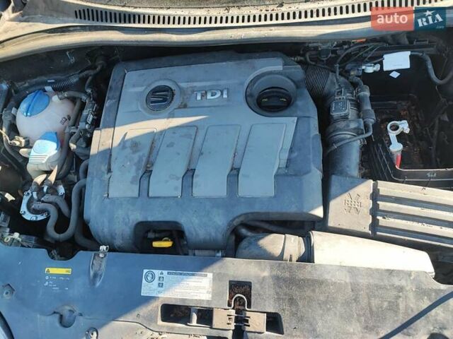 Сірий Сеат Altea XL, об'ємом двигуна 1.6 л та пробігом 107 тис. км за 2700 $, фото 4 на Automoto.ua