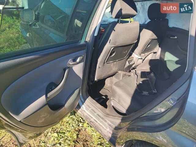 Сірий Сеат Altea XL, об'ємом двигуна 1.6 л та пробігом 107 тис. км за 2700 $, фото 3 на Automoto.ua