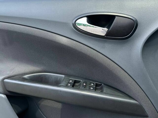 Серый Сеат Altea XL, объемом двигателя 1.6 л и пробегом 287 тыс. км за 6350 $, фото 12 на Automoto.ua