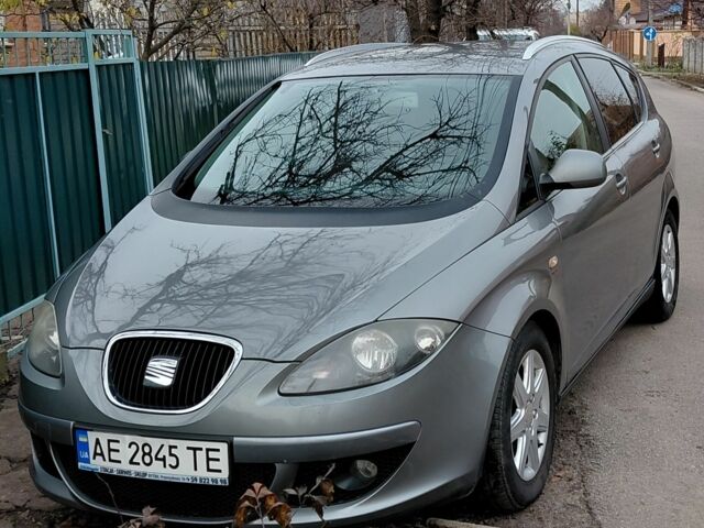 Серый Сеат Altea XL, объемом двигателя 2 л и пробегом 329 тыс. км за 6200 $, фото 6 на Automoto.ua