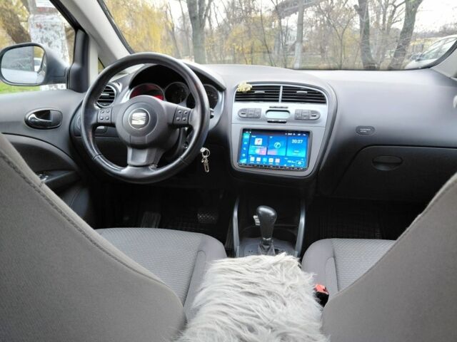 Серый Сеат Altea XL, объемом двигателя 2 л и пробегом 329 тыс. км за 6200 $, фото 4 на Automoto.ua