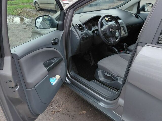 Серый Сеат Altea XL, объемом двигателя 2 л и пробегом 329 тыс. км за 6200 $, фото 3 на Automoto.ua