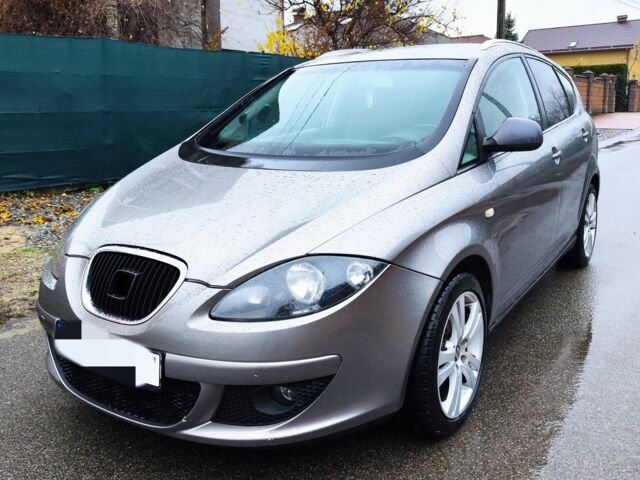 Серый Сеат Altea XL, объемом двигателя 2 л и пробегом 306 тыс. км за 2500 $, фото 1 на Automoto.ua