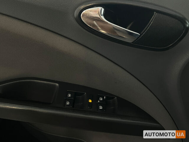 Синий Сеат Altea XL, объемом двигателя 2 л и пробегом 330 тыс. км за 6500 $, фото 11 на Automoto.ua