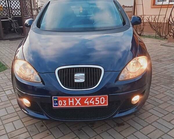 Синий Сеат Altea XL, объемом двигателя 1.6 л и пробегом 211 тыс. км за 5999 $, фото 2 на Automoto.ua