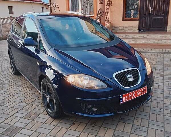 Синий Сеат Altea XL, объемом двигателя 1.6 л и пробегом 211 тыс. км за 5999 $, фото 1 на Automoto.ua