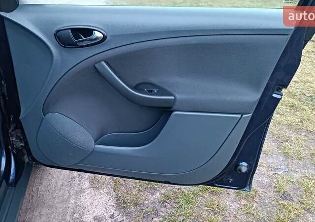 Синий Сеат Altea XL, объемом двигателя 1.9 л и пробегом 281 тыс. км за 5650 $, фото 40 на Automoto.ua