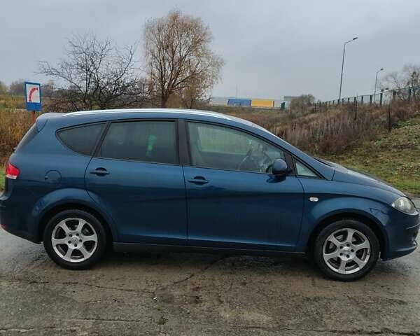 Синий Сеат Altea XL, объемом двигателя 1.6 л и пробегом 259 тыс. км за 6200 $, фото 8 на Automoto.ua