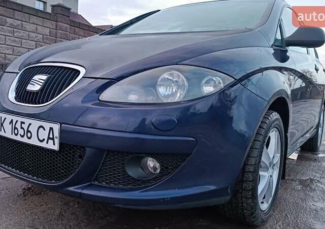 Синий Сеат Altea XL, объемом двигателя 1.9 л и пробегом 281 тыс. км за 5650 $, фото 23 на Automoto.ua
