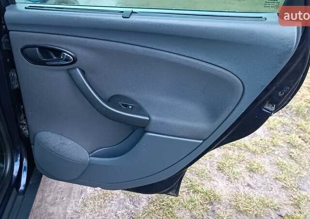 Синий Сеат Altea XL, объемом двигателя 1.9 л и пробегом 281 тыс. км за 5650 $, фото 46 на Automoto.ua