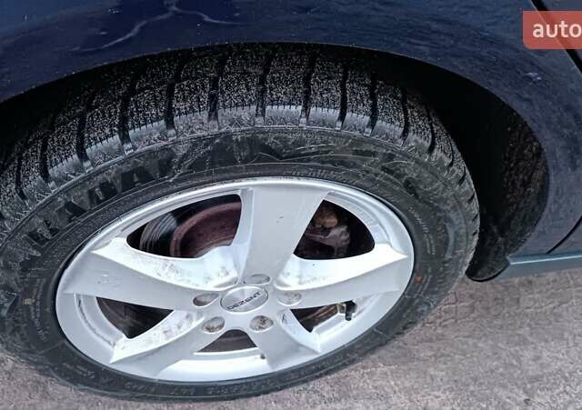 Синий Сеат Altea XL, объемом двигателя 1.9 л и пробегом 281 тыс. км за 5650 $, фото 90 на Automoto.ua