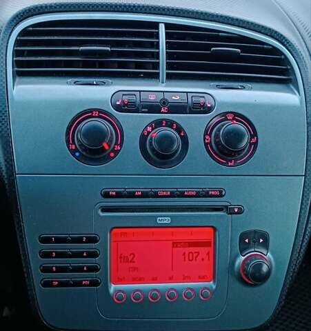 Синий Сеат Altea XL, объемом двигателя 1.9 л и пробегом 281 тыс. км за 5650 $, фото 80 на Automoto.ua