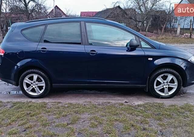 Синий Сеат Altea XL, объемом двигателя 1.9 л и пробегом 281 тыс. км за 5650 $, фото 11 на Automoto.ua