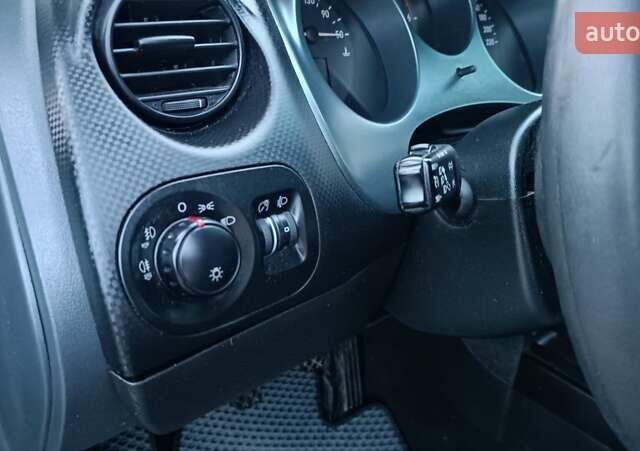 Синий Сеат Altea XL, объемом двигателя 1.9 л и пробегом 281 тыс. км за 5650 $, фото 73 на Automoto.ua