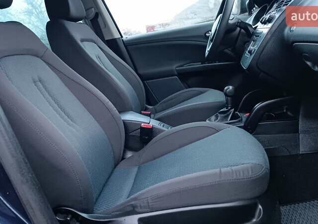 Синий Сеат Altea XL, объемом двигателя 1.9 л и пробегом 281 тыс. км за 5650 $, фото 43 на Automoto.ua