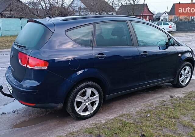 Синий Сеат Altea XL, объемом двигателя 1.9 л и пробегом 281 тыс. км за 5650 $, фото 12 на Automoto.ua