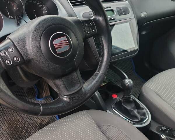 Синий Сеат Altea XL, объемом двигателя 1.6 л и пробегом 259 тыс. км за 6200 $, фото 2 на Automoto.ua