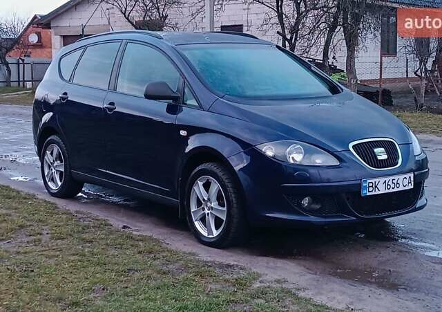 Синий Сеат Altea XL, объемом двигателя 1.9 л и пробегом 281 тыс. км за 5650 $, фото 8 на Automoto.ua