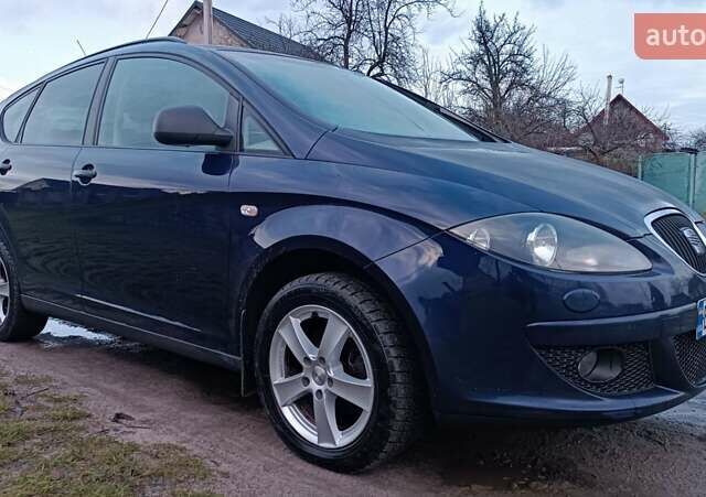 Синий Сеат Altea XL, объемом двигателя 1.9 л и пробегом 281 тыс. км за 5650 $, фото 10 на Automoto.ua