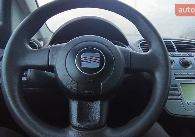 Синий Сеат Altea XL, объемом двигателя 1.9 л и пробегом 281 тыс. км за 5650 $, фото 77 на Automoto.ua