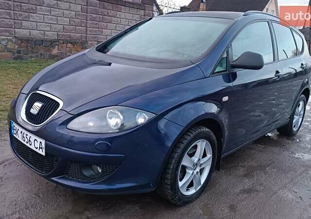 Синий Сеат Altea XL, объемом двигателя 1.9 л и пробегом 281 тыс. км за 5650 $, фото 22 на Automoto.ua