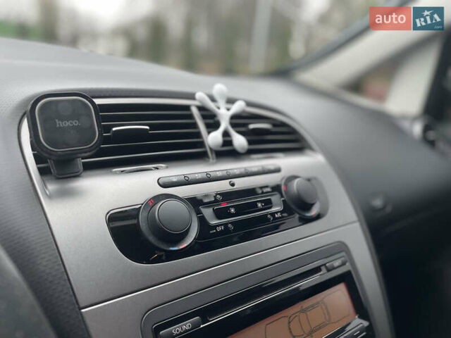 Синій Сеат Altea XL, об'ємом двигуна 1.6 л та пробігом 125 тис. км за 10800 $, фото 38 на Automoto.ua