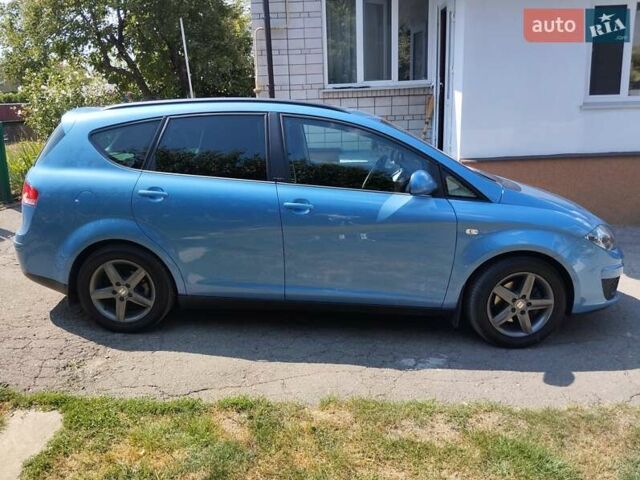 Синий Сеат Altea XL, объемом двигателя 1.6 л и пробегом 107 тыс. км за 10800 $, фото 1 на Automoto.ua