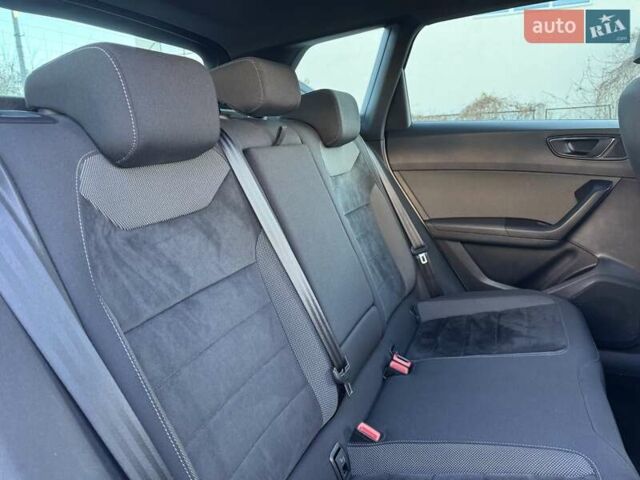 Белый Сеат Ateca, объемом двигателя 1.97 л и пробегом 165 тыс. км за 22800 $, фото 17 на Automoto.ua