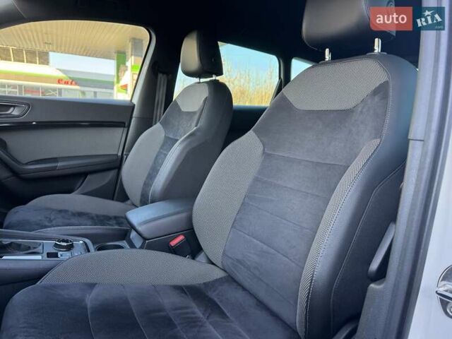 Белый Сеат Ateca, объемом двигателя 1.97 л и пробегом 165 тыс. км за 22800 $, фото 31 на Automoto.ua