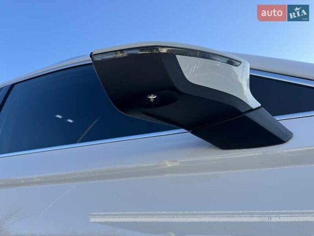 Белый Сеат Ateca, объемом двигателя 1.97 л и пробегом 165 тыс. км за 22800 $, фото 52 на Automoto.ua