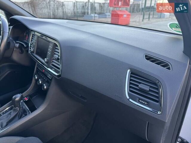 Белый Сеат Ateca, объемом двигателя 1.97 л и пробегом 165 тыс. км за 22800 $, фото 11 на Automoto.ua