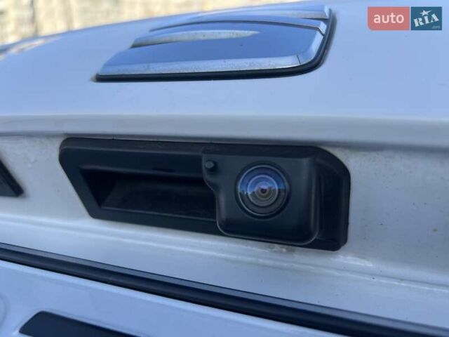 Белый Сеат Ateca, объемом двигателя 1.97 л и пробегом 165 тыс. км за 22800 $, фото 47 на Automoto.ua