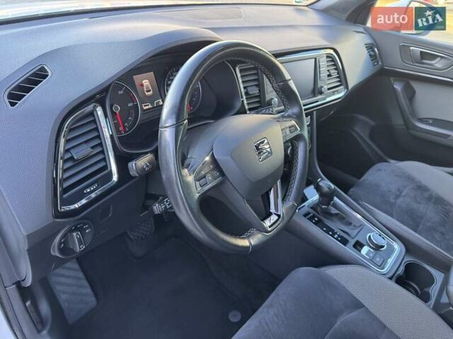 Белый Сеат Ateca, объемом двигателя 1.97 л и пробегом 165 тыс. км за 22800 $, фото 33 на Automoto.ua