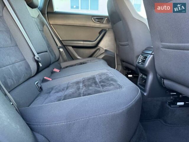 Белый Сеат Ateca, объемом двигателя 1.97 л и пробегом 165 тыс. км за 22800 $, фото 16 на Automoto.ua