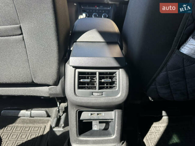 Белый Сеат Ateca, объемом двигателя 1.6 л и пробегом 60 тыс. км за 24999 $, фото 5 на Automoto.ua